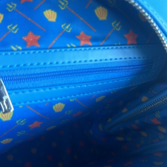 Authentic Disney Ariel Loungefly bag.  New without tags - Picture 6 of 8